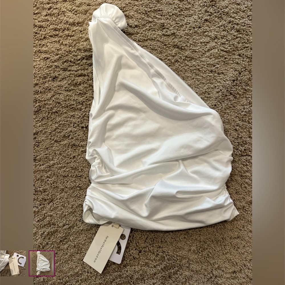 Commense NWT white flower one shoulder top